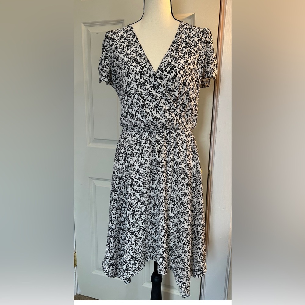 Bloomingdales Aqua Black and White Asymmetrical Short Sleeve Sundress